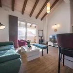 Ellu Apartment *