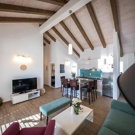 Apartment Ellu *